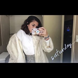 Meet your Posher, Zoe